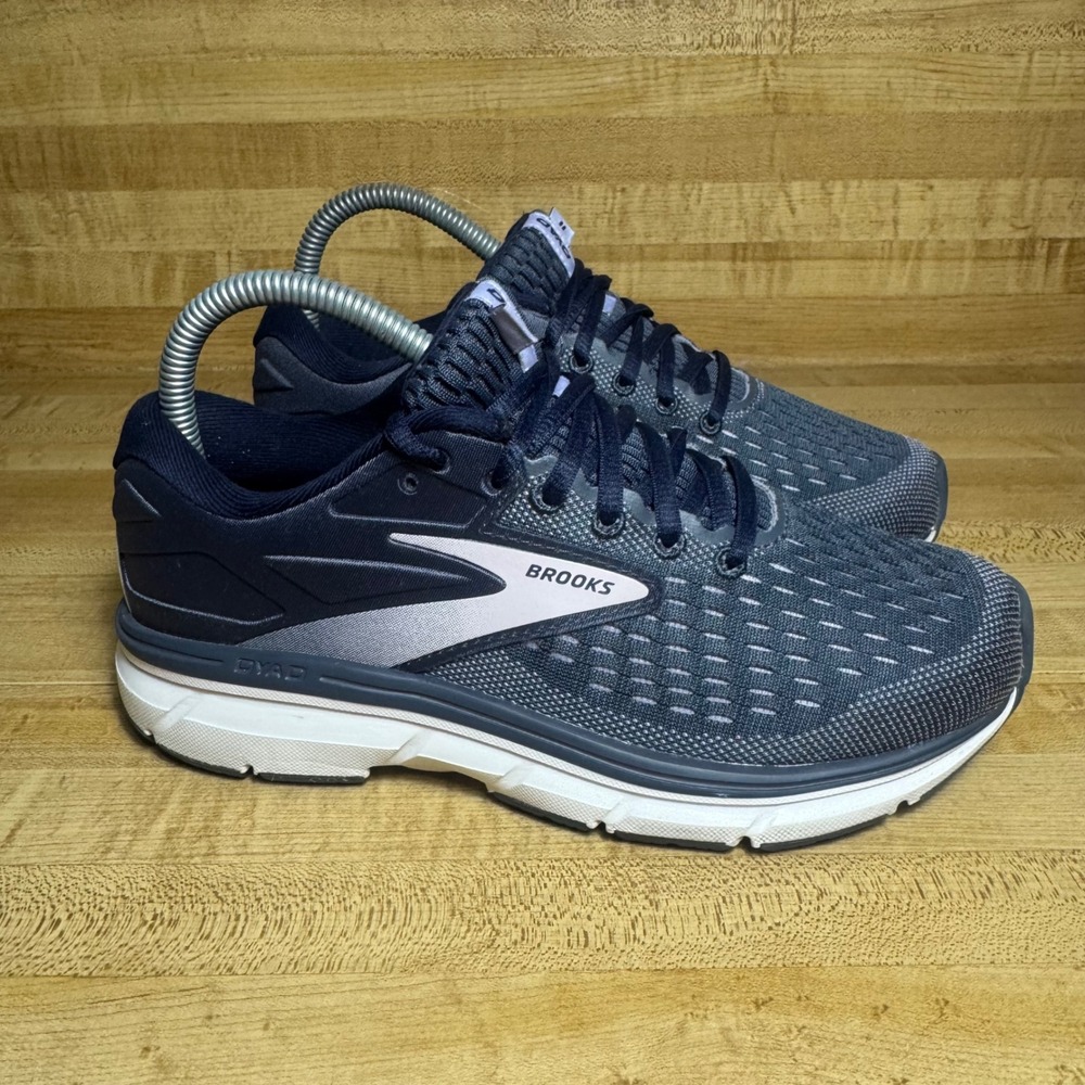 Brooks Dyad 11 Womens Running Shoes size 6.5 B Navy Blue Grey 1203121B496